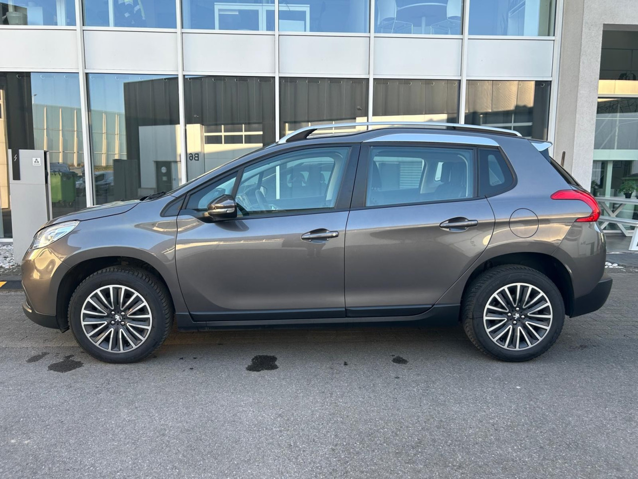 Peugeot 2008 1.2 met 66dkm eerste eigenaar