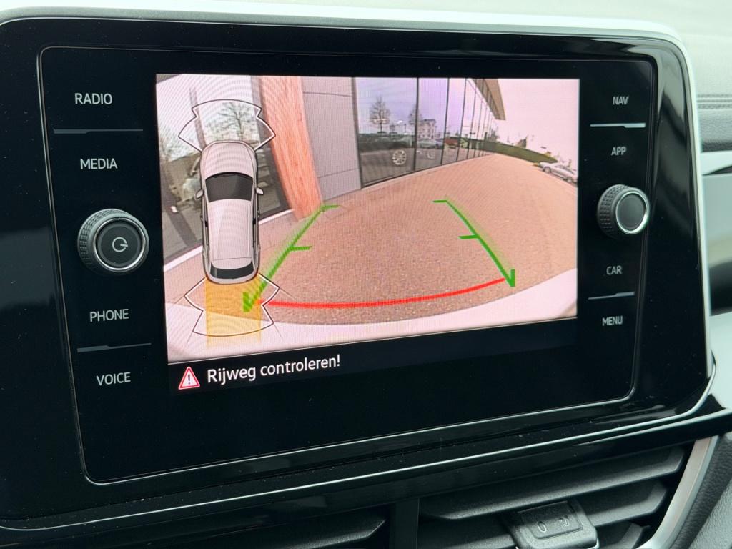 Volkswagen T-roc 1.5 tsi 150pk dsg r-line | camera | keyless | elek. achter