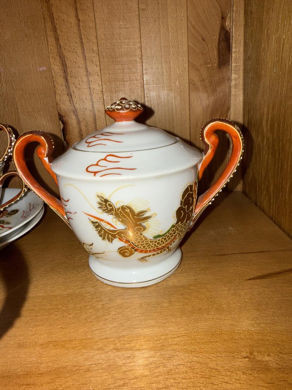 Vintage Japans Dragonware Moriage theeservies