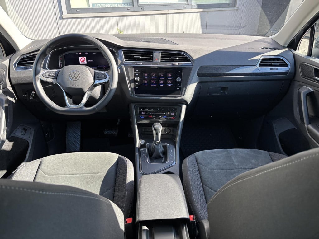 Volkswagen Tiguan 1.5 tsi elegance trekhaak |  camera | apple carplay/andro