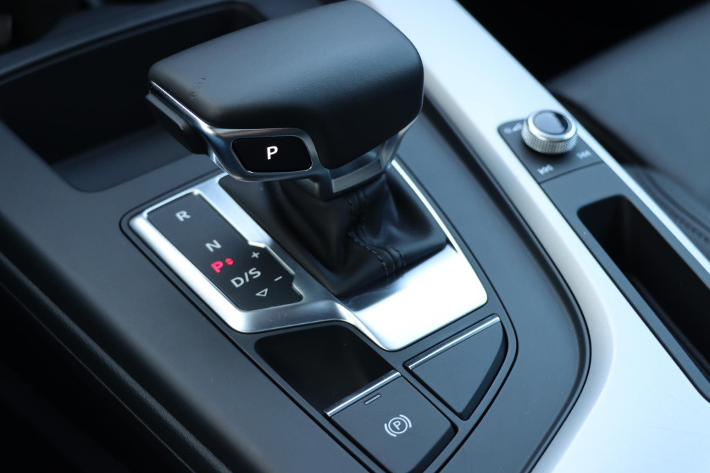 Audi A4 avant 35 tfsi s edition