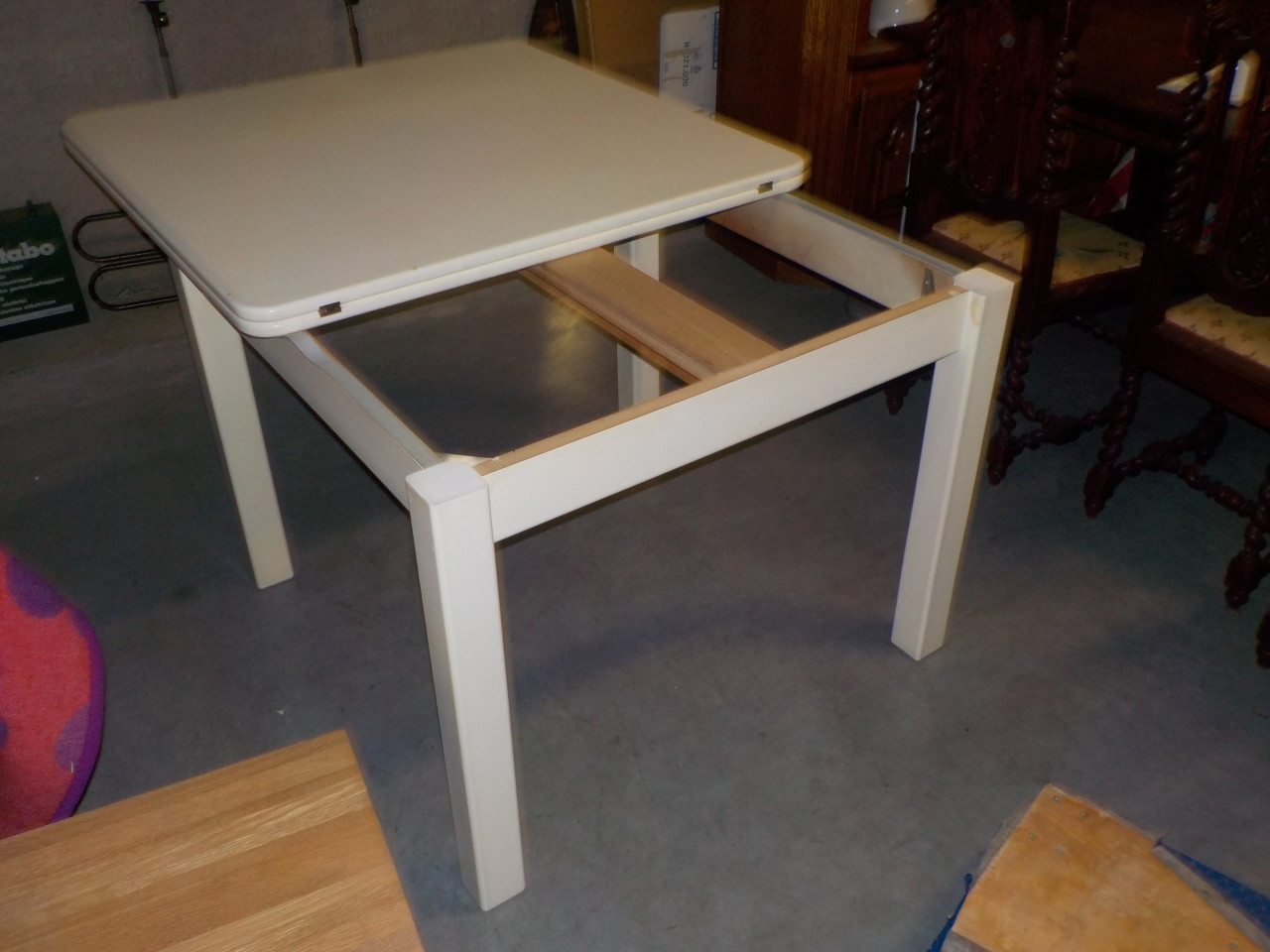 Mooie kwaliteit MDF verlengbare eettafel 200 x 100 cm in zeer goede staat
