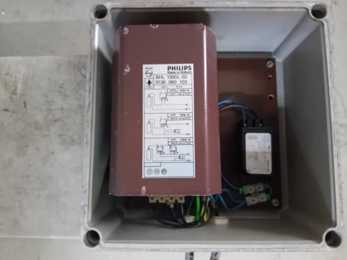 Voorschakelapp. Philips BHL1000L 02 , inclusief lamp HPI-T 1000 W .