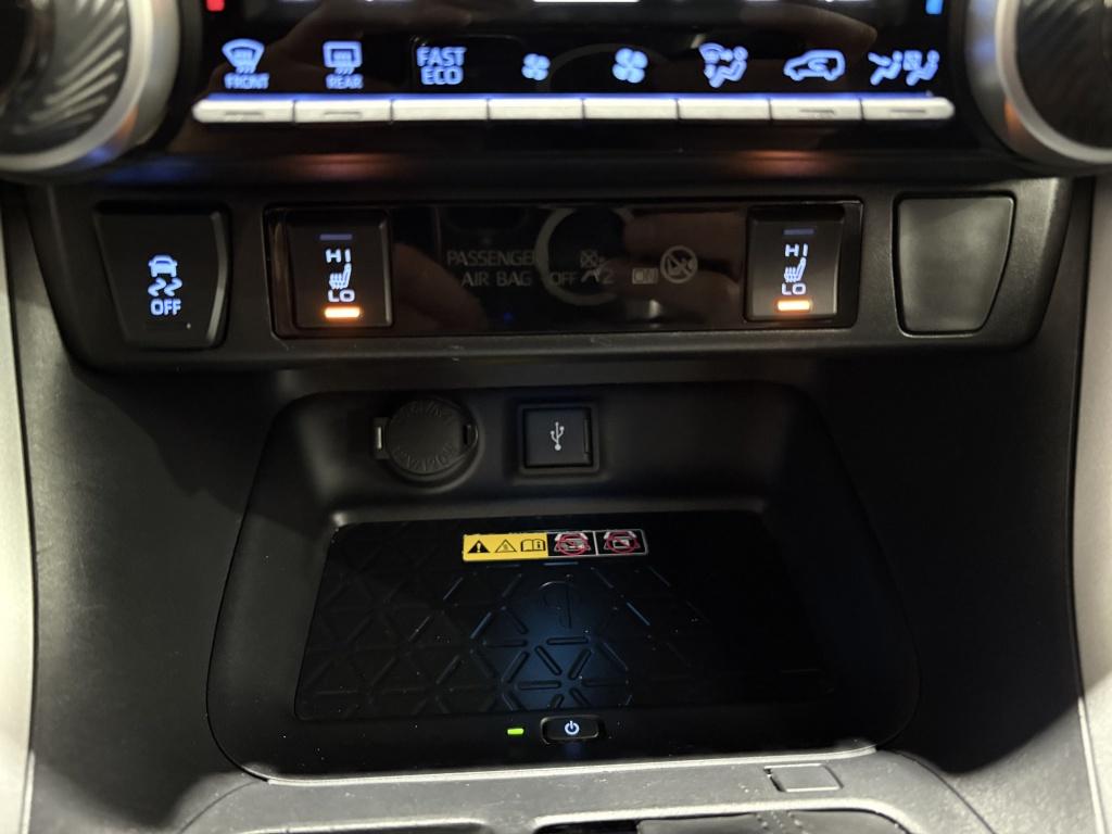 Toyota Rav4 2.5 hybrid awd bi-tone | appel carplay | bsm | 360 camera |