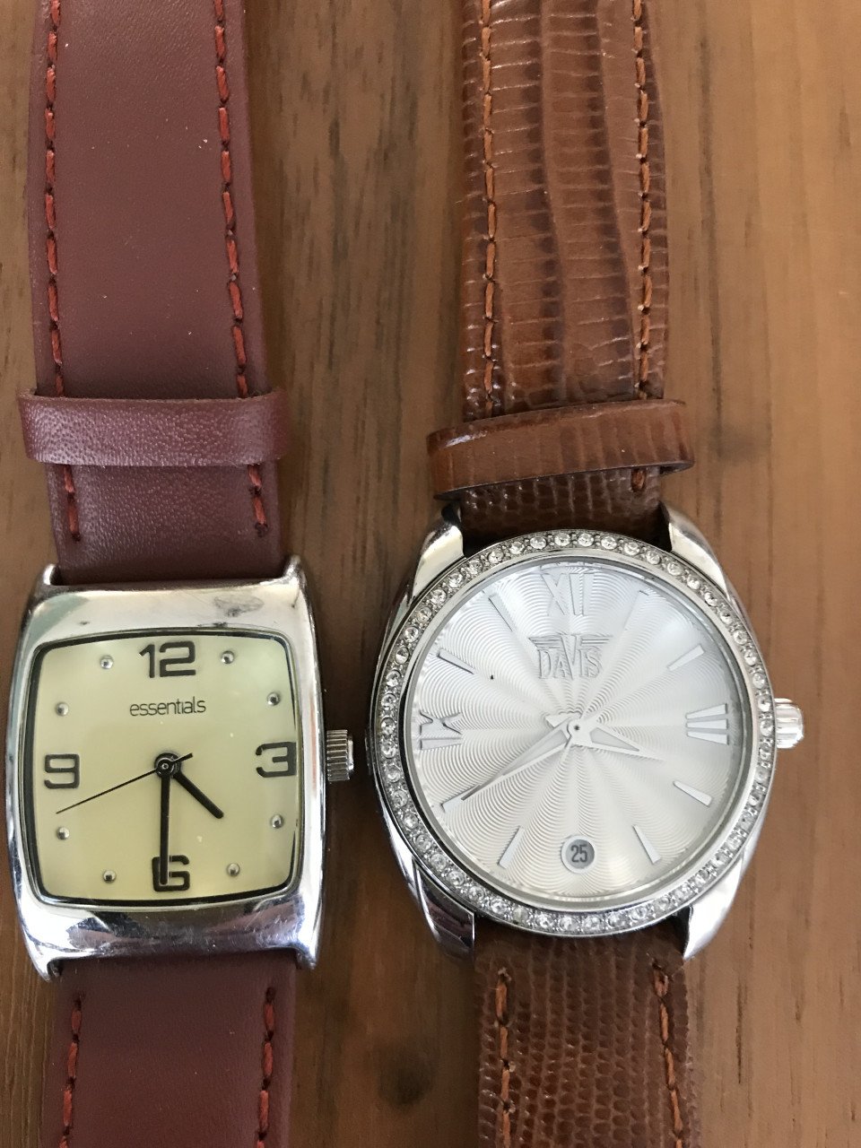 9 dames horloges