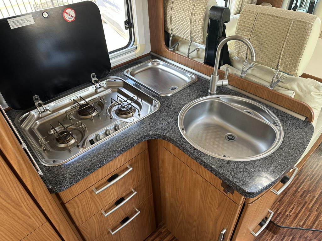 Hymer Onbekend t 654 sl gold editie - inclusief stalling dit seizoen -zater