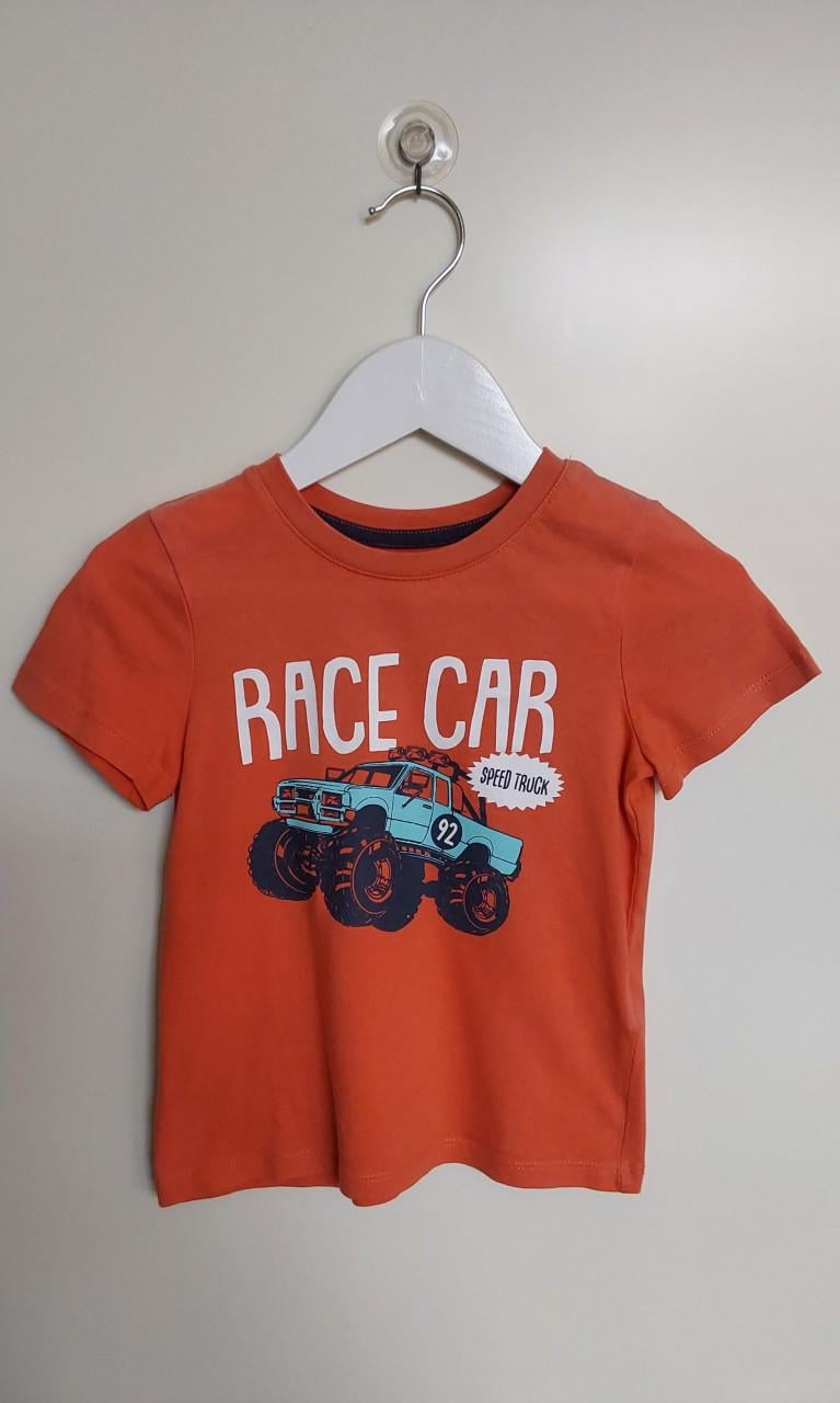 T-shirt van het merk C&A in maat 104