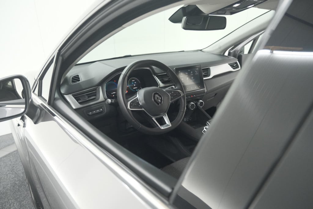 Renault Captur 1.6 e-tech plug-in hybrid 160 intens | parkeersensoren | app
