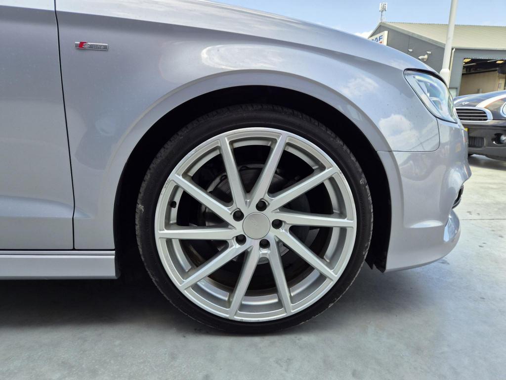 Audi A3 limousine 1.4 tfsi cod ambition pro line s