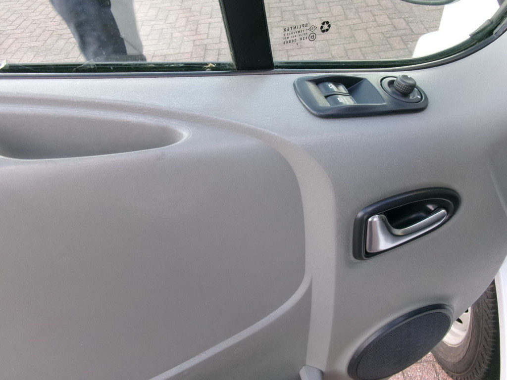 Renault Trafic 2.0 dci airco, navi, cruise-contr., pdc