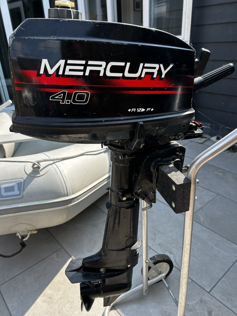 Rubberboot met motor