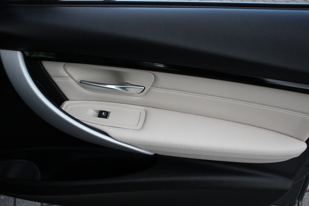 BMW 3-serie 320i xdrive m sport edition | dealer onderhouden
