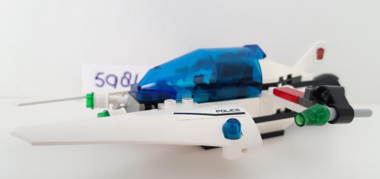 LEGO Space Police Raid VPR 5981: met Space Police Commendant en Rench alien