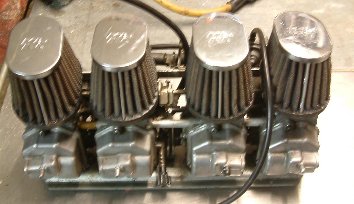 Honda 750-900 1979 t/m 1984  kappen en zadel voor wie dat nog  zoekt
