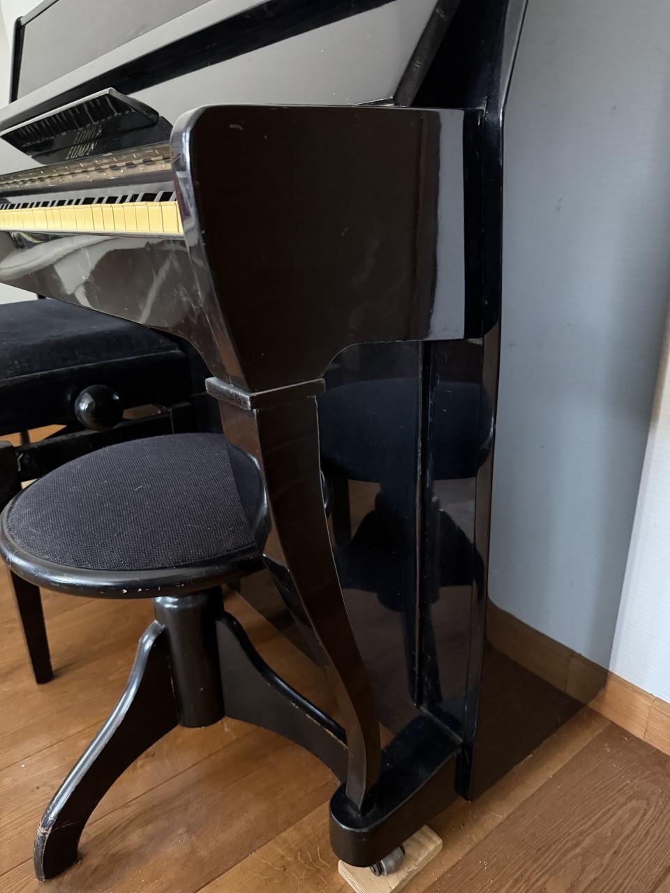 Neumann piano