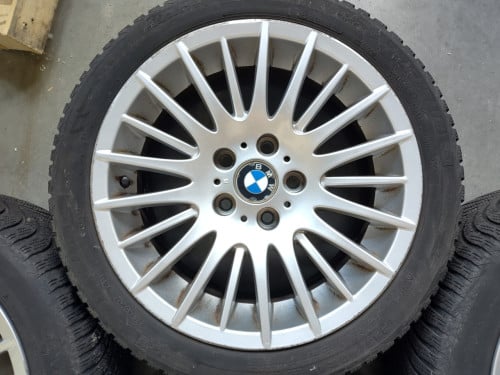 17 inch Lichtmetalen velgen + gebruikte banden maat 225/45/R17