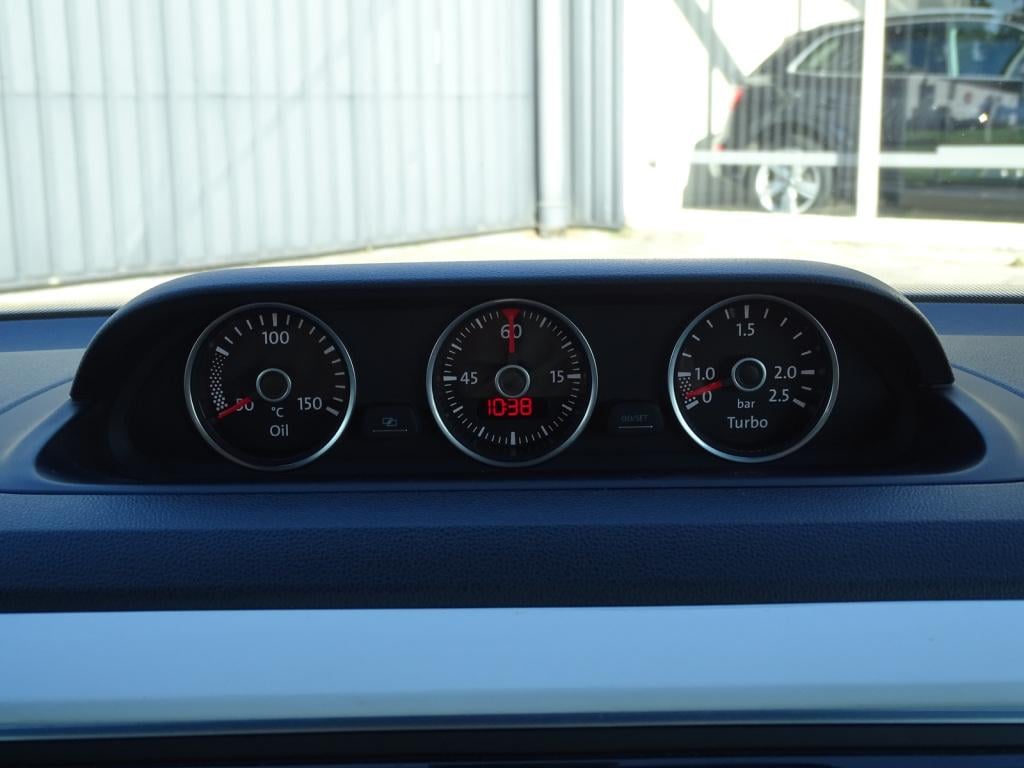 Volkswagen New Beetle cabriolet 1.2 tsi design bluemotion