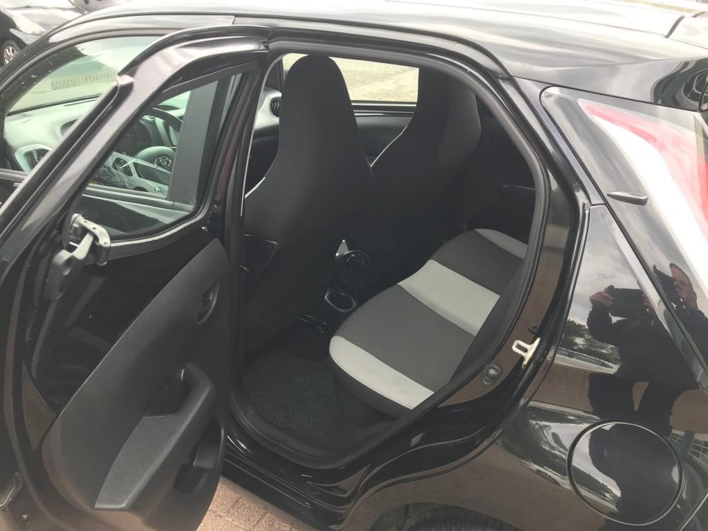 Toyota Aygo 1,0 12v x-play