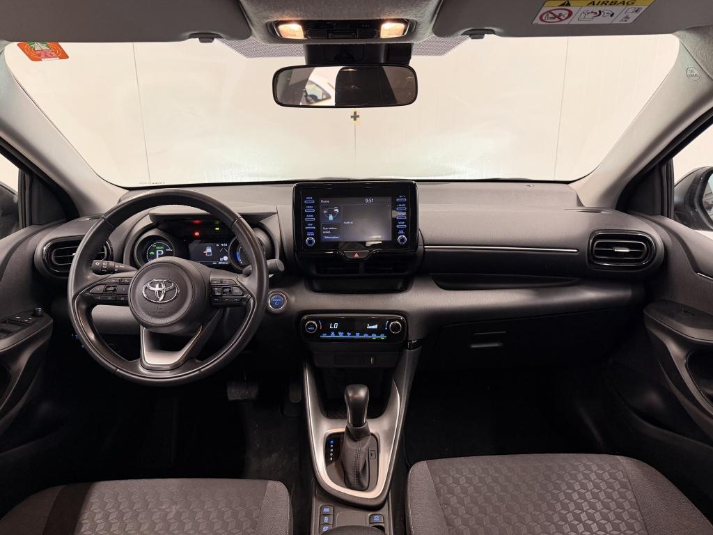 Toyota Yaris 1.5 hybrid dynamic| camera| adap.cruise| keyless| carplay