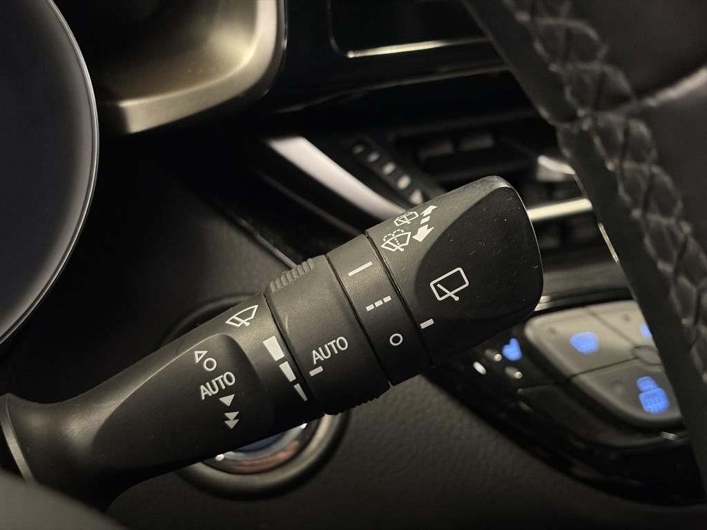 Toyota C-hr 1.8 hybrid style
