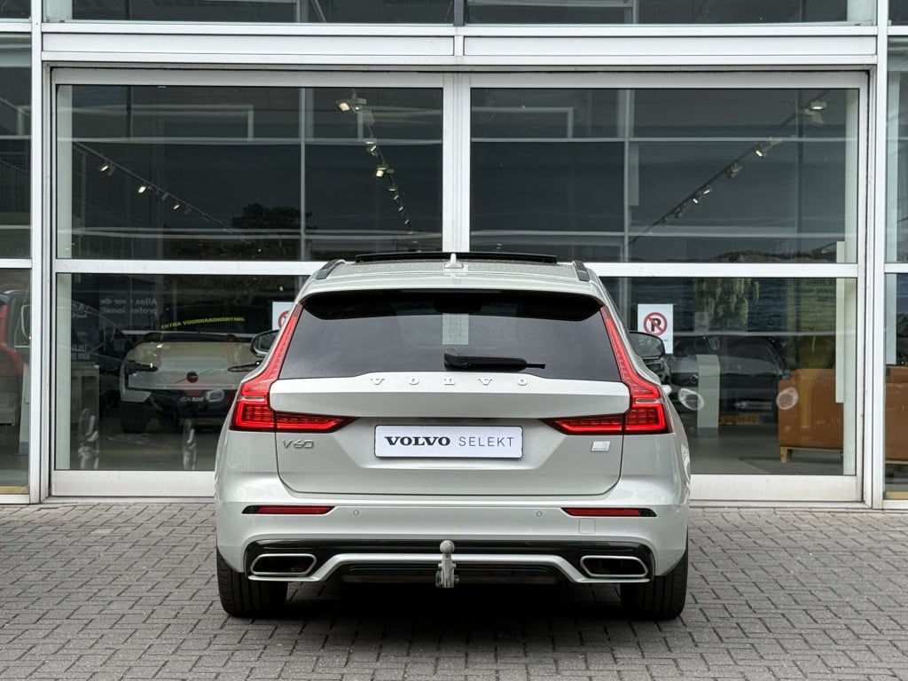 Volvo V60 t6 340pk recharge r-design| panodak| adap.cruise| 360camera| awd