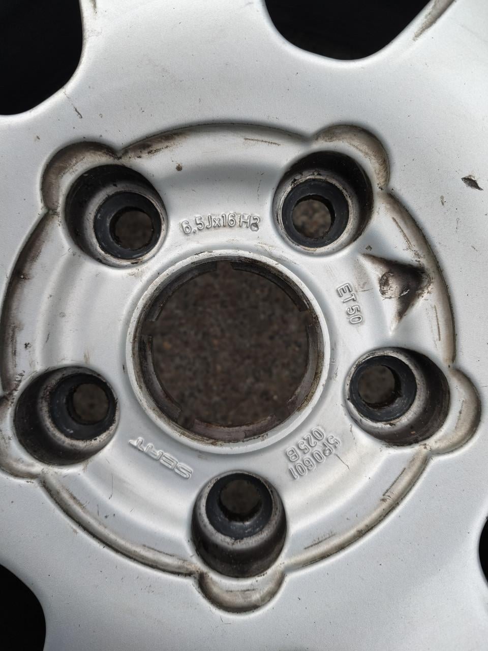 Continental Premium Contact 7 banden met velgen 205/55/R16