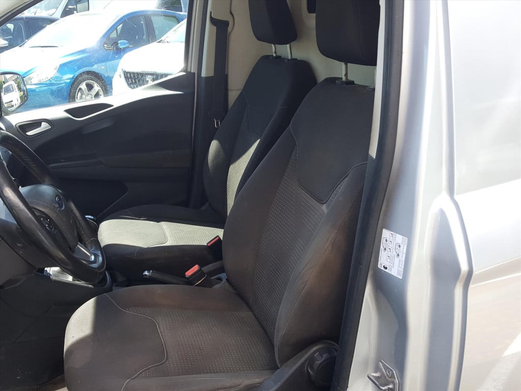 Ford Transit Courier gb trend 1.5 tdci duratorq 75pk s&s euro6 airco | trek