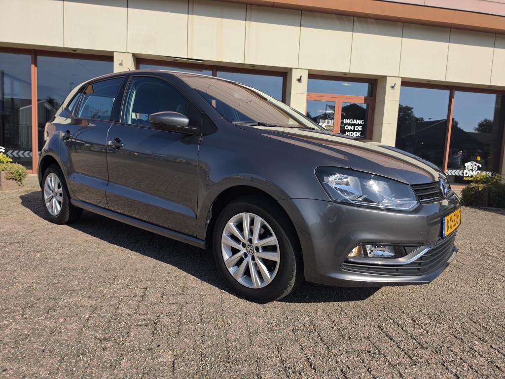 Volkswagen Polo 1.2 tsi comfortline connected series | airco | stuurbekr | 