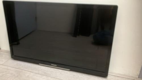 Nette Philips 32 inch Full HD LED TV (Inclusief Muurbeugel!)