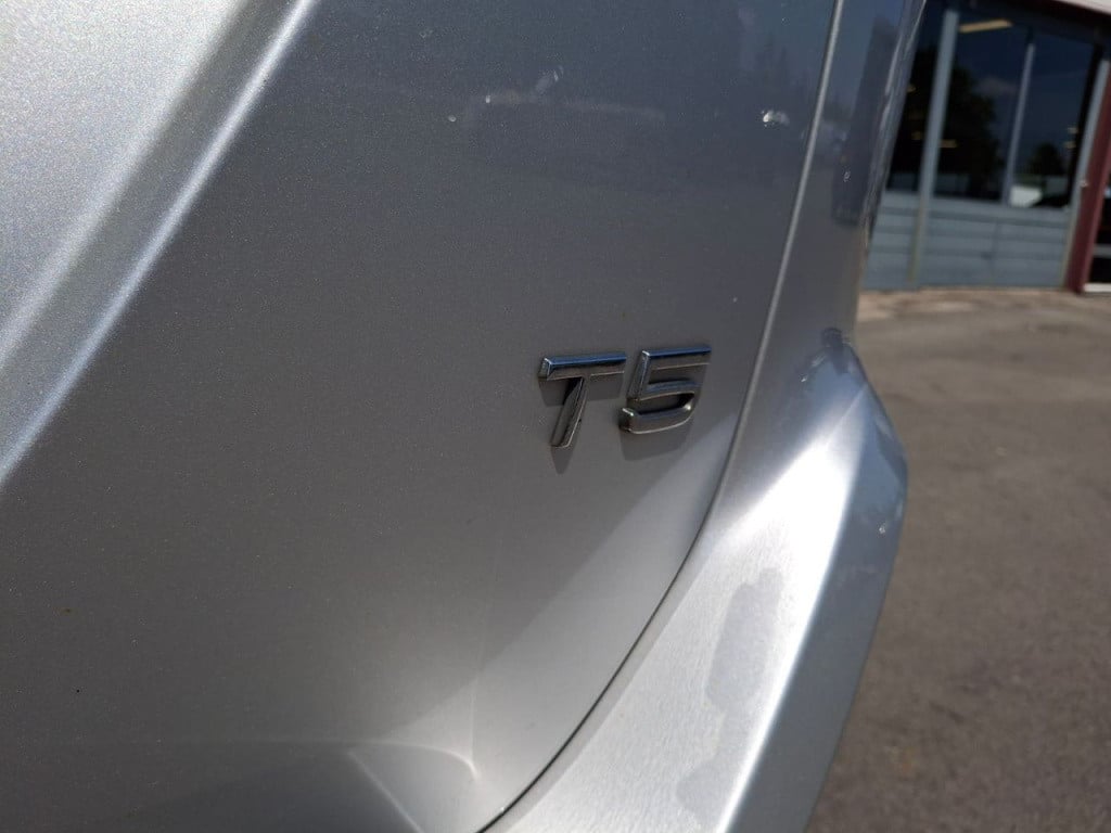 Volvo XC60 2.0 t5 kinetic xenon | leder | dealer onderhouden!