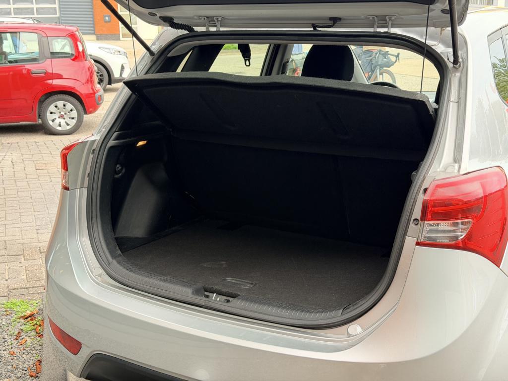 Hyundai Ix20 1.4i i-vision | radio | cruise control | airco | climate contr