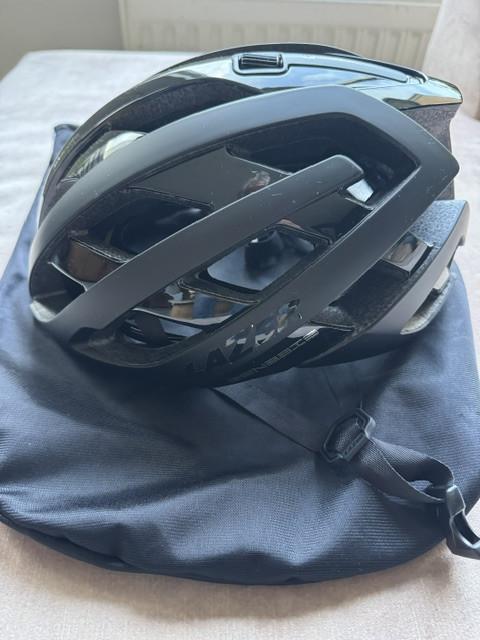 LAZER ROAD HELM GENESIS MIPS ZWART L AP25