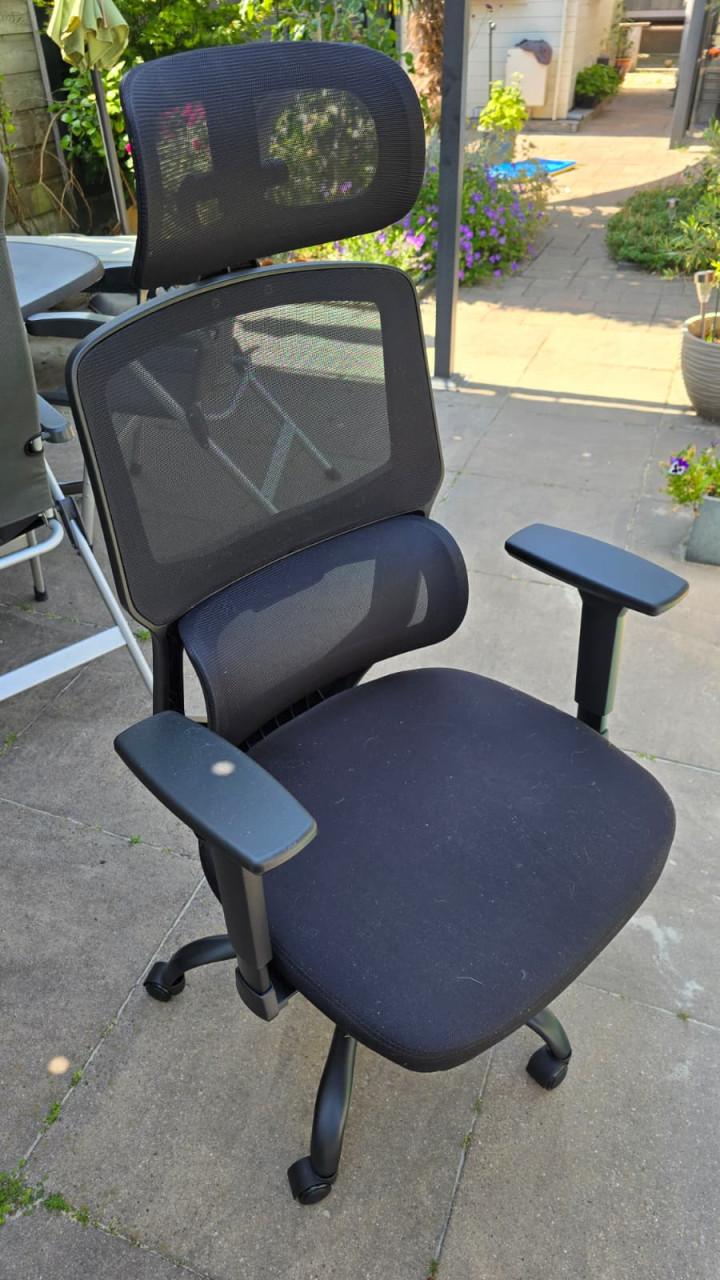 2x bureaustoelen (vrijwel nieuw)