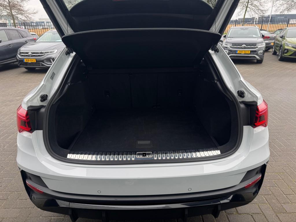 Audi Q3 sportback 35 tfsi s edition * panoramadak * 360 camera * trekhaak