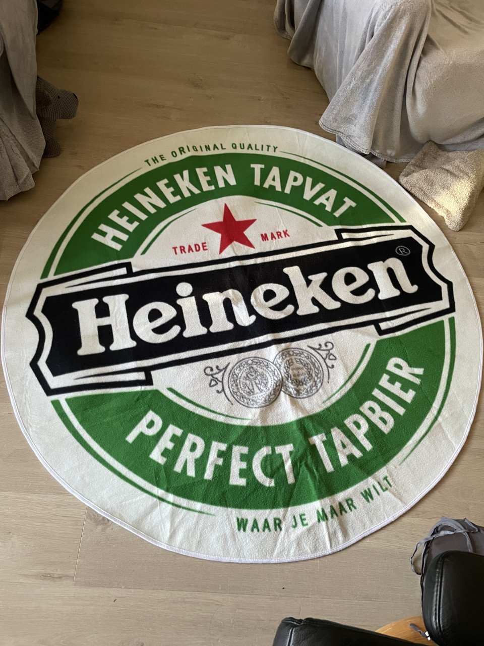 Te Koop Heineken vloerkleed rond 150 cm