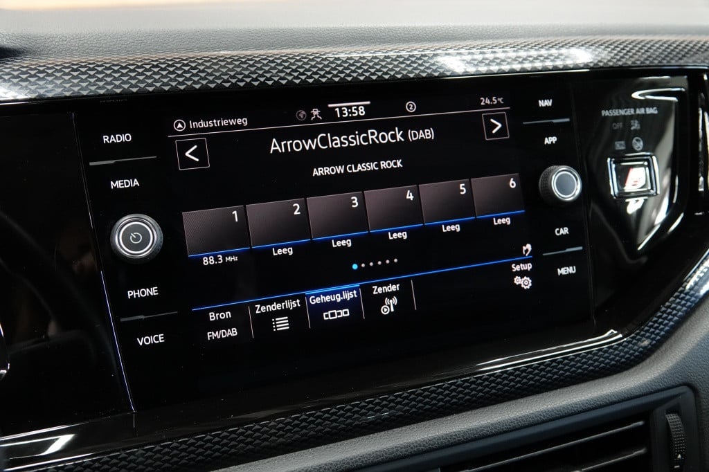 Volkswagen Taigo 1.0 tsi | acc | led | stoelverw. | pdc |