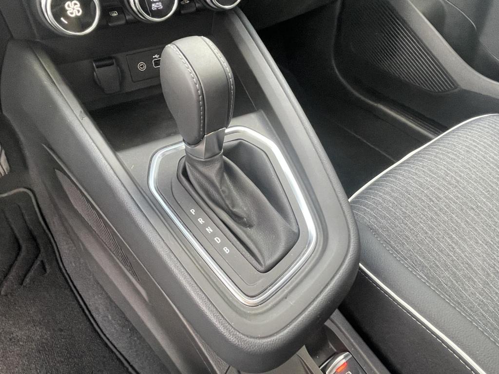 Mitsubishi Colt 1.6 hev intense+
