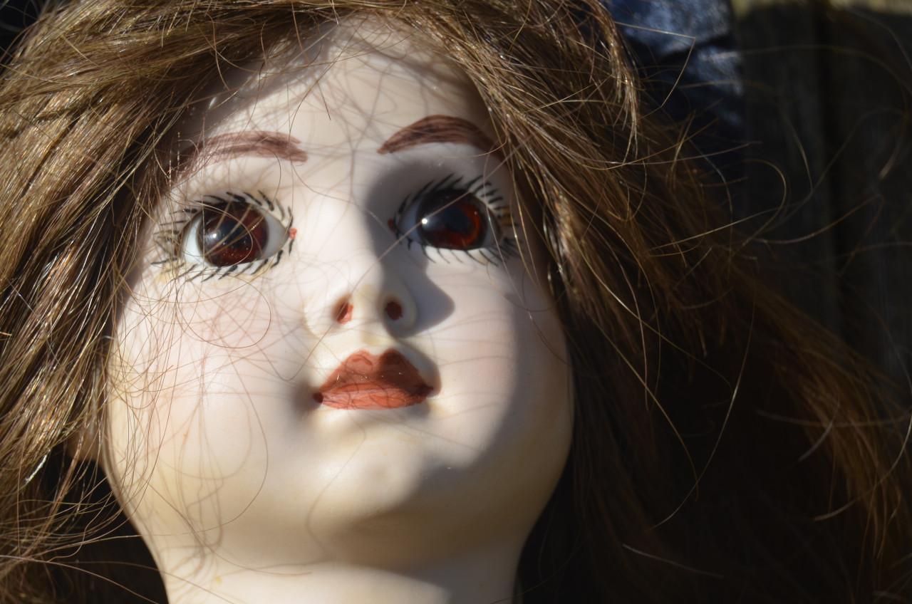 'Antieke' pop, biscuit (heet dat zo?) hoofd (2)