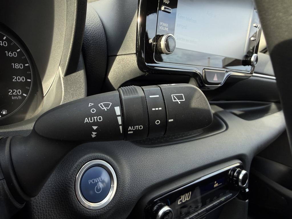 Toyota Yaris 1.5 hybrid 115 bns