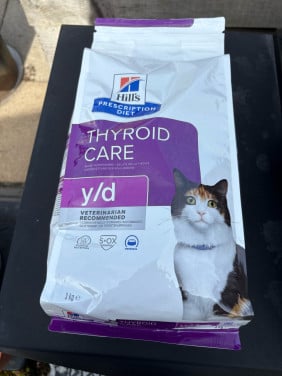 Hills kattenbrokken y/d