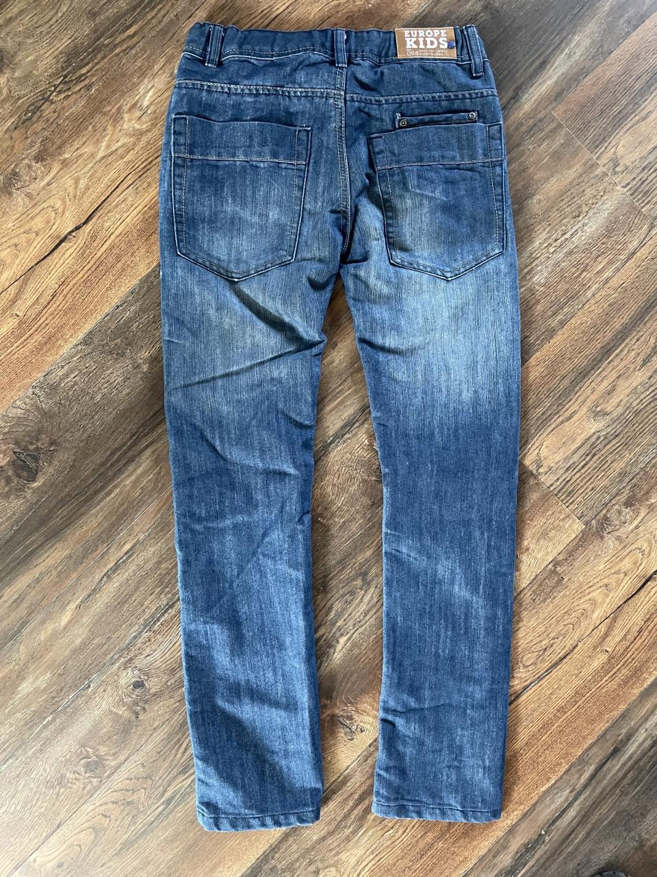 Nette Jongens broek Maat 152