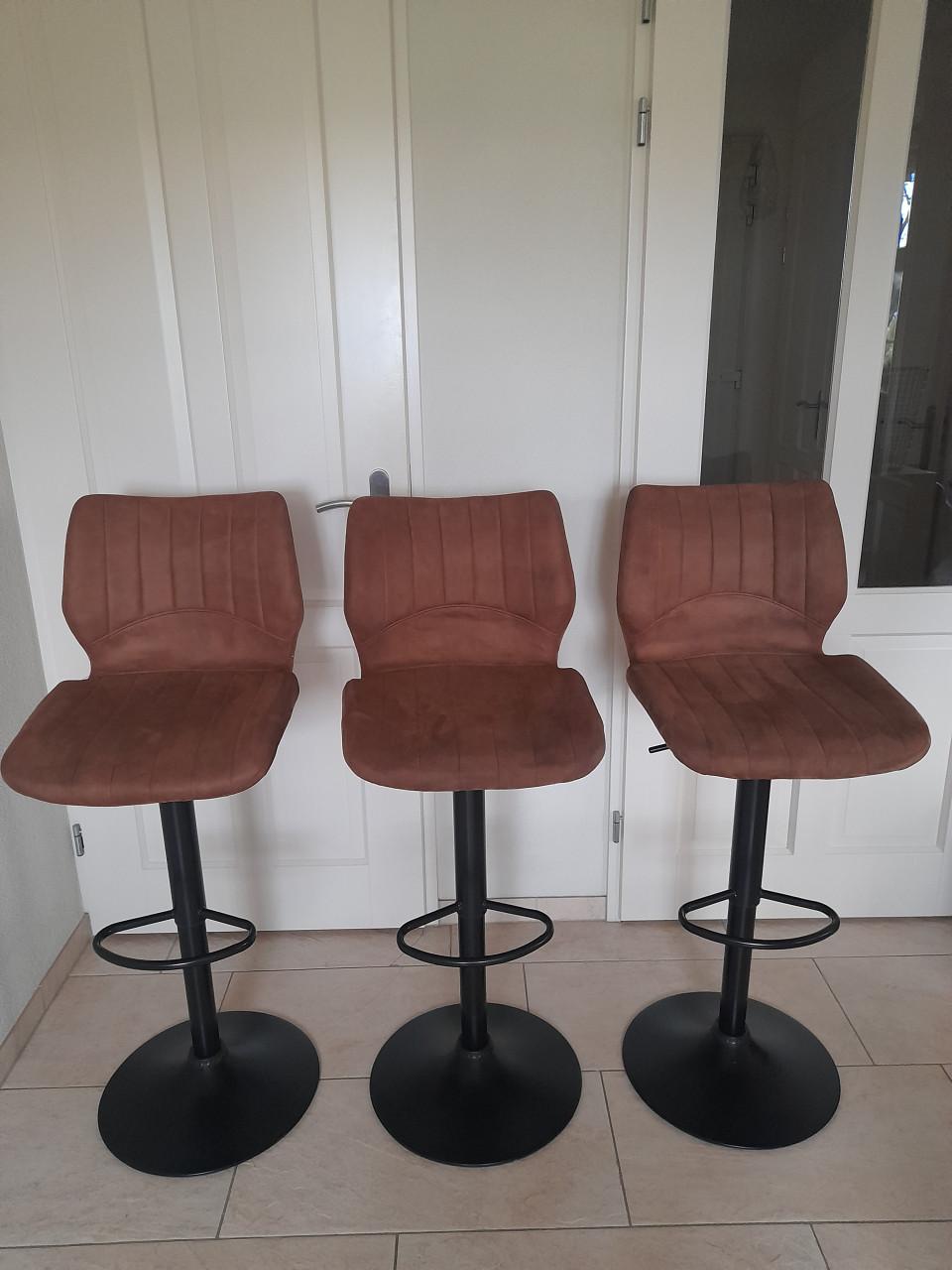 3 Barkrukken (in goede nette staat )