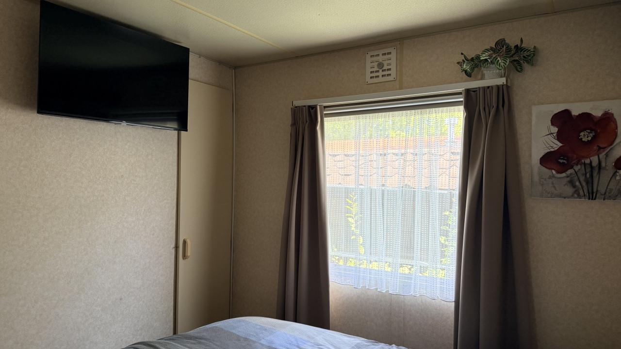 Zeer complete   stacaravan  incl staanplaats op camping in Scherpenisse