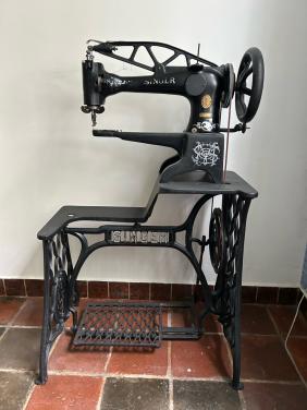 Vintage Singer naaimachine voor leer