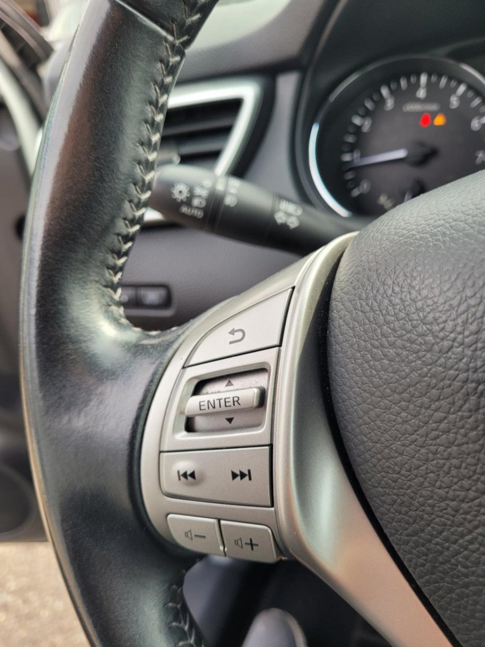 Nissan Qashqai 1.2 n-vision automaat panoramadak 360 camera navi