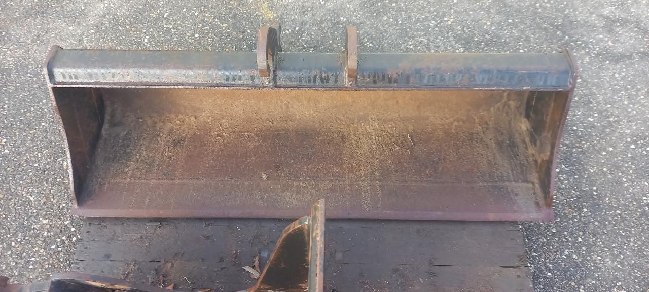 Diverse baken met CW aansluiting.