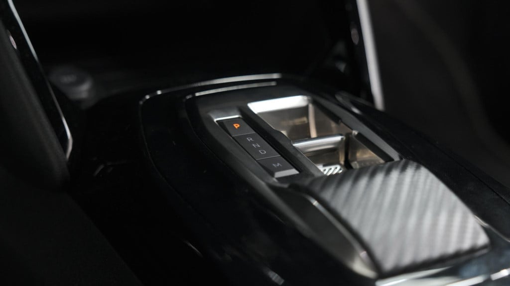 Peugeot 2008 puretech 130 eat8 gt | 360 camera | adaptieve cruise control |