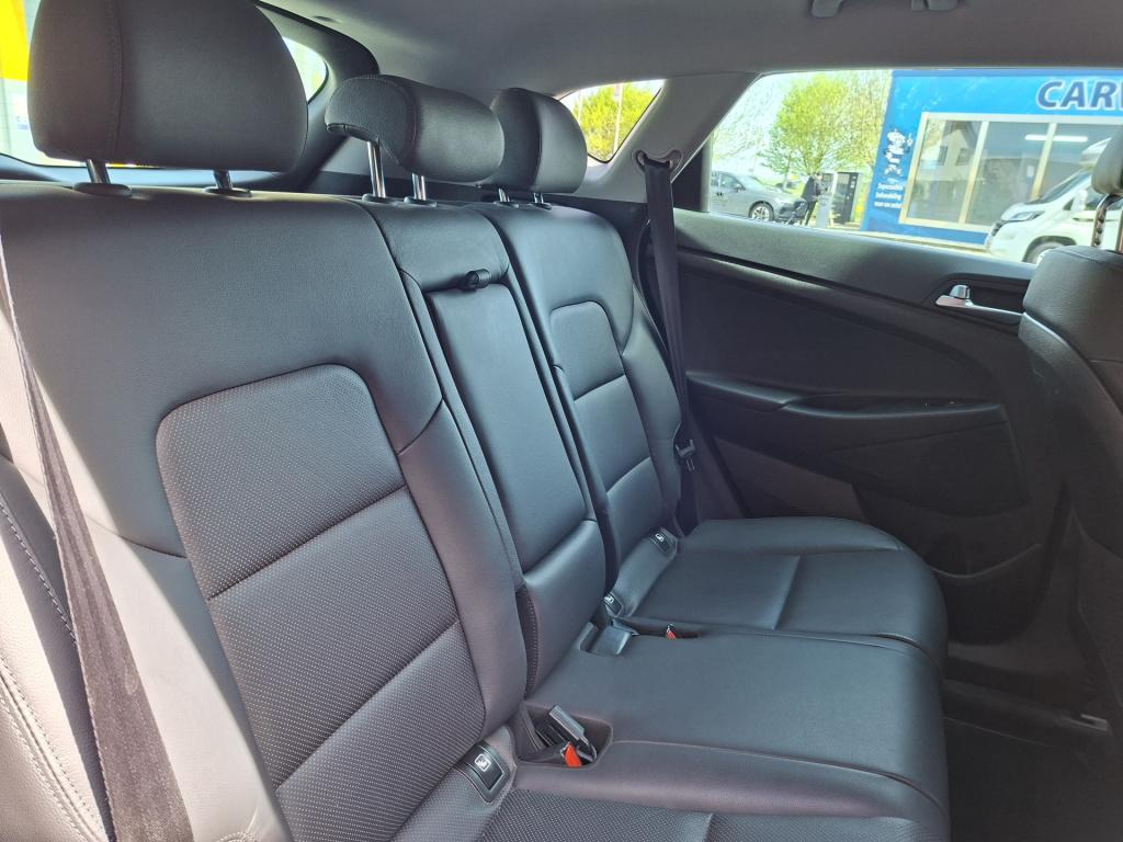 Hyundai Tucson 1.6 t-gdi 177 pk automaat | lederen bekleding | trekhaak |st