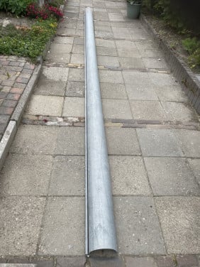 Te koop: restant van zinken mastgoot, regengoot