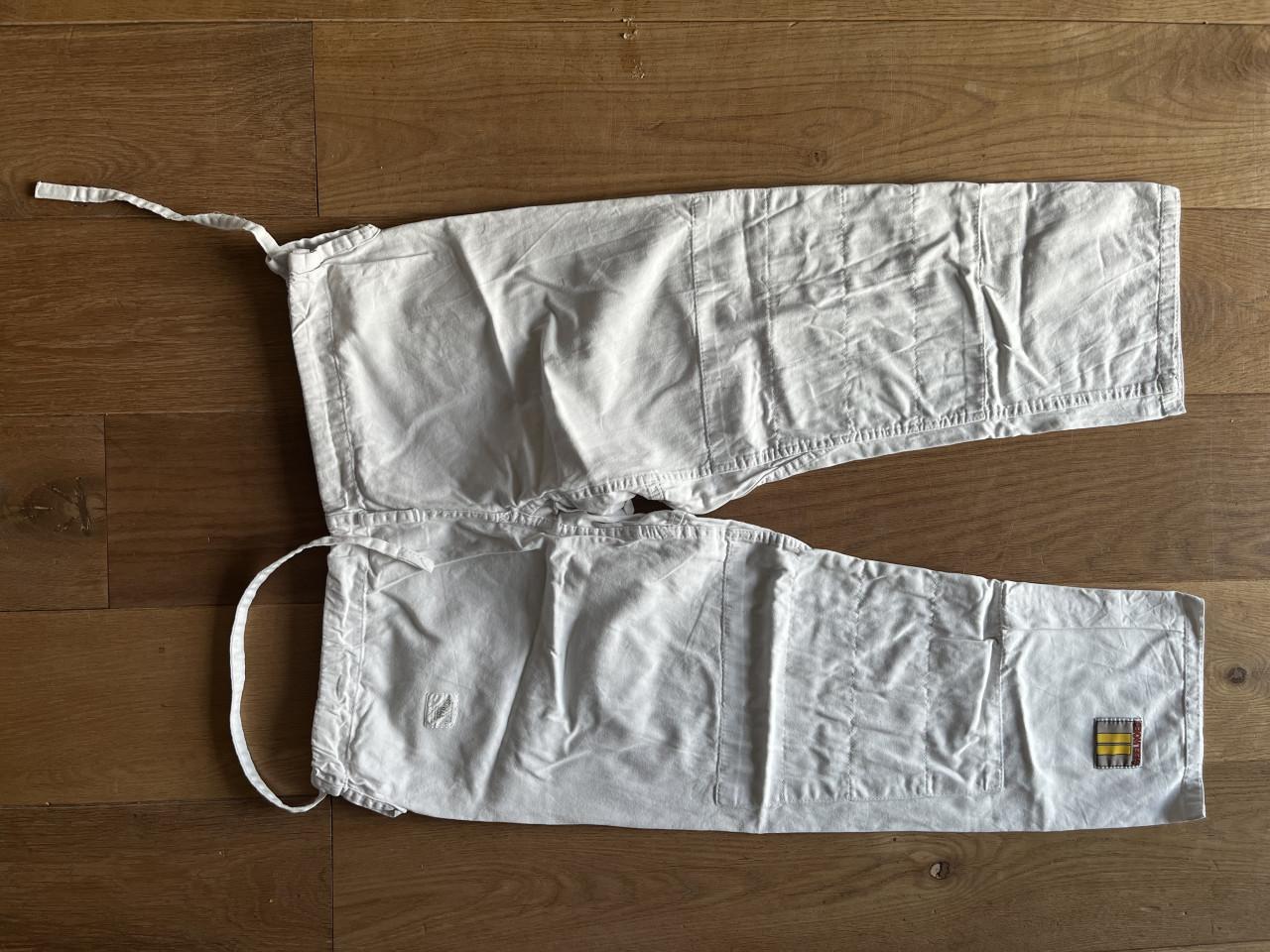 Judopak geelhoed mt 170 in nieuwstaat